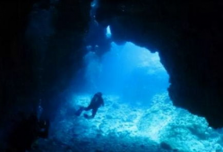 马里亚纳海沟视频,深海奇观揭秘之旅